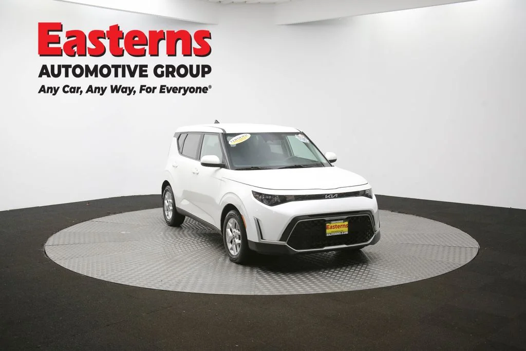 Used 2023 White Kia LX image 48