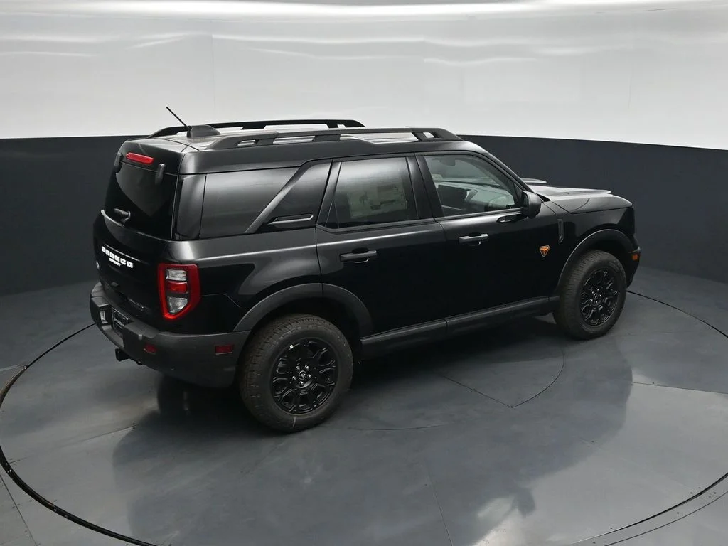 New 2026 Shadow Black Ford Badlands image 37