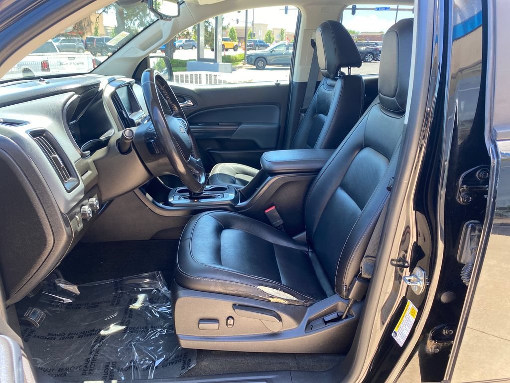 Used 2018 BLACK Chevrolet 4WD Z71 image 9