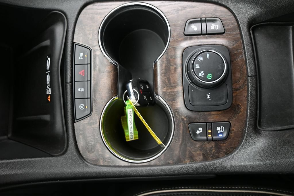 Used 2022 Ebony Twilight Metallic GMC Denali image 17