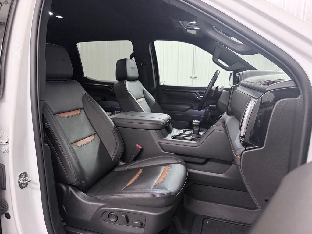 Used 2023 White GMC AT4 image 49