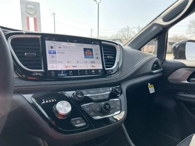 2026 Chrysler Pacifica Limited - Photo 42