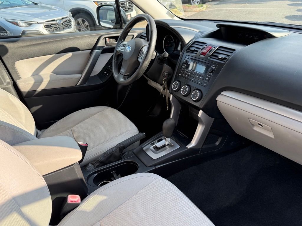 Used 2014 Gray Subaru 2.5i image 25