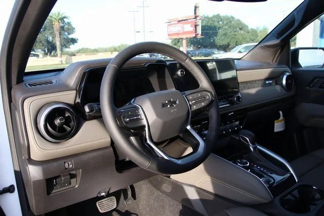2026 Chevrolet Colorado ZR2 - Photo 13