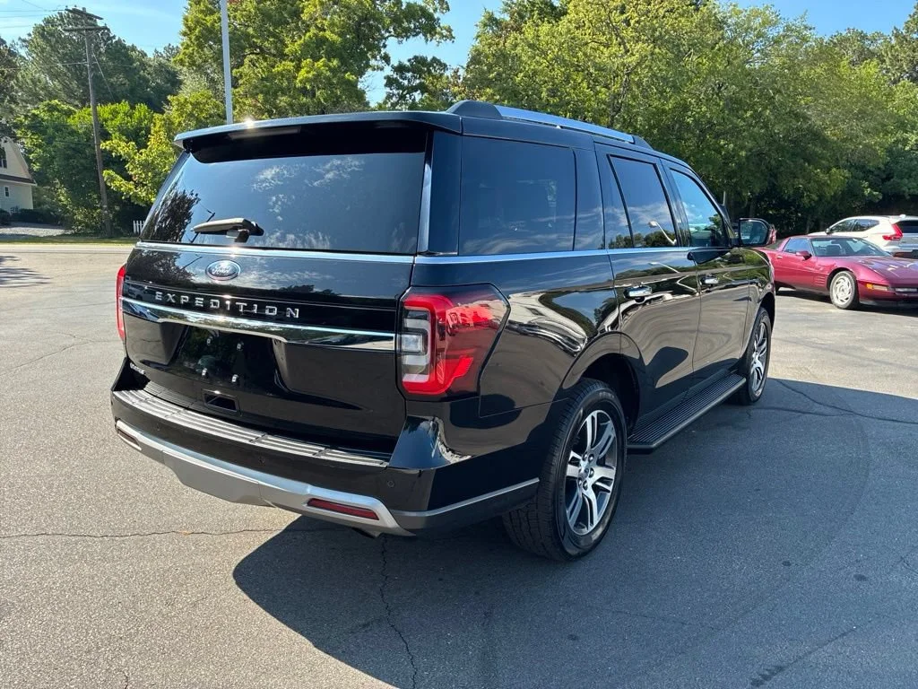 Used 2024 Black Ford Limited image 5