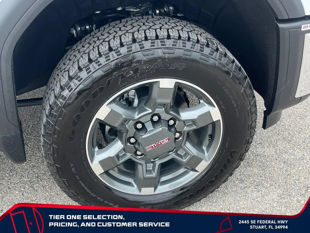 New 2026 Summit White GMC SLE image 21