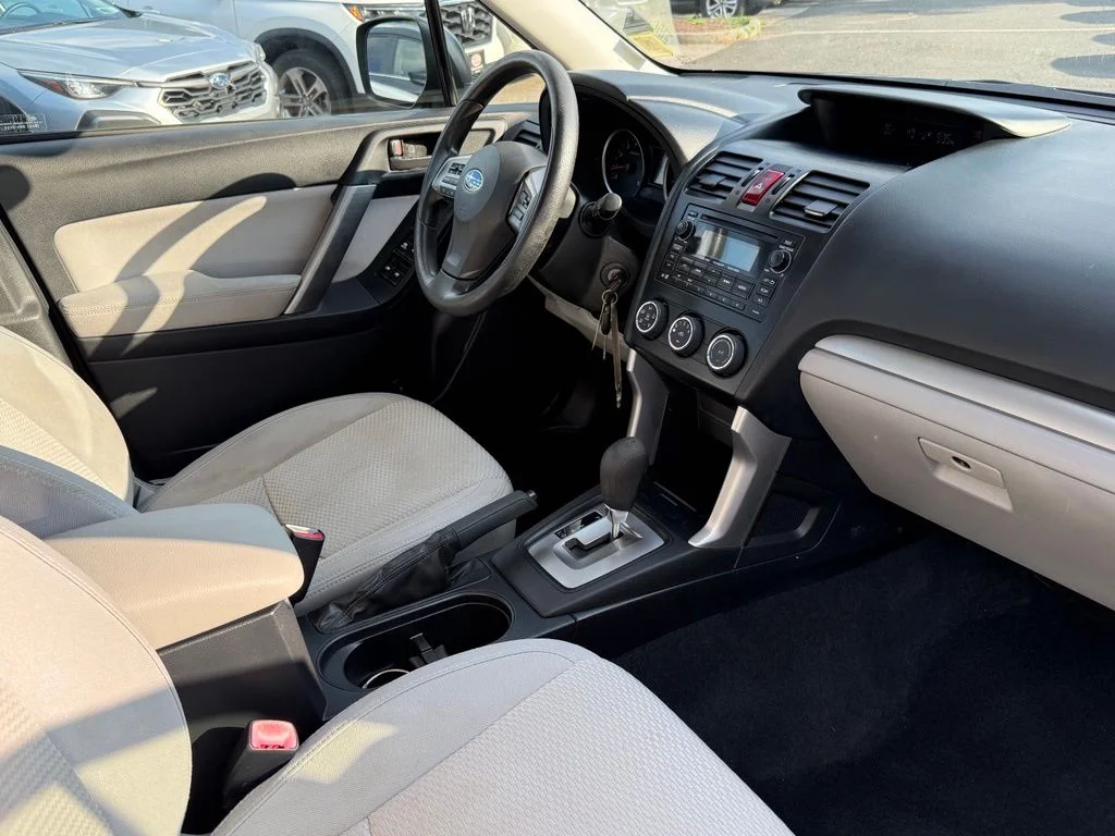 Used 2014 Dark Gray Metallic Subaru 2.5i image 25