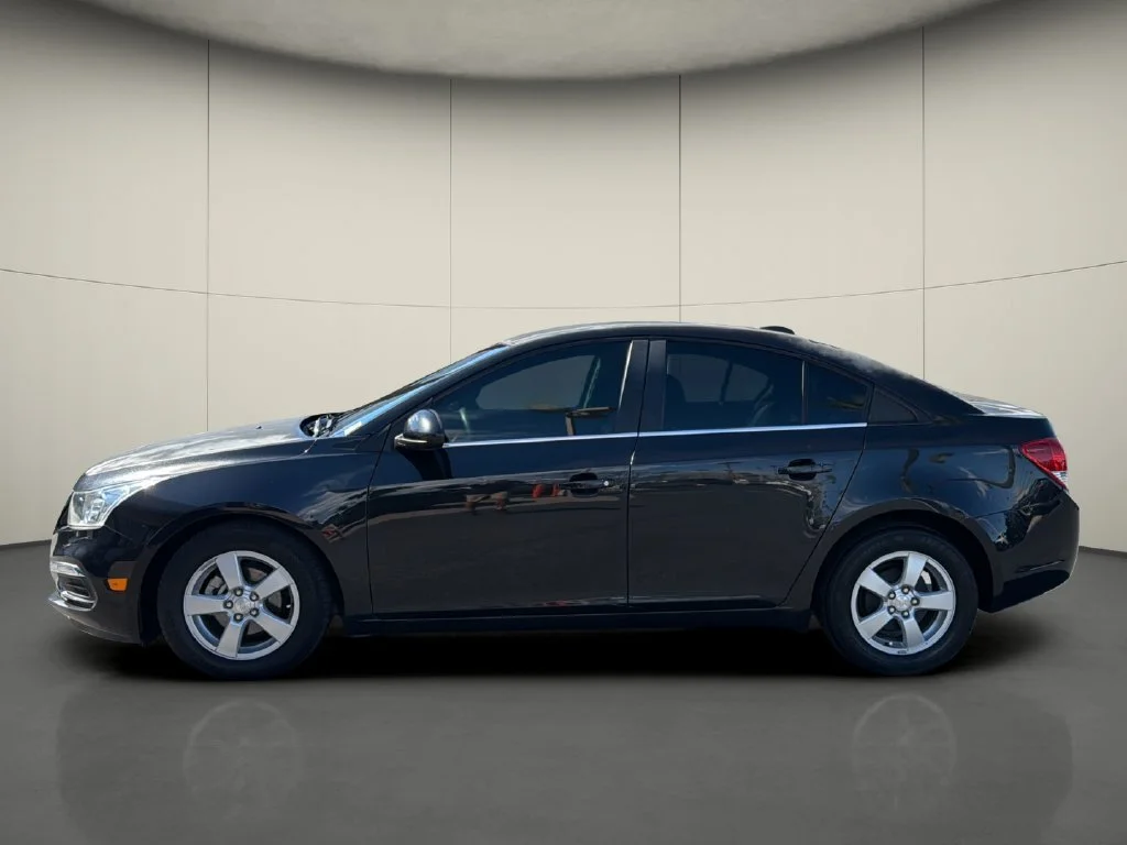 Used 2016 BLACK GRANITE METALLIC Chevrolet LT image 4