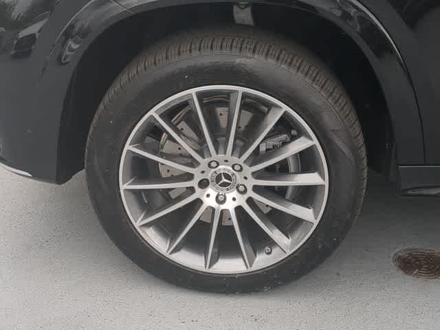 Used 2025 Black Mercedes-Benz GLE 580 image 13