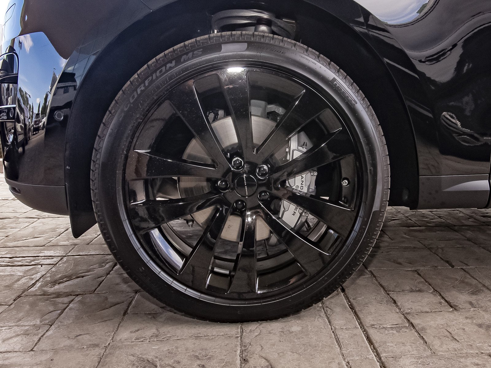 New 2026 Santorini Black Land Rover SE image 52