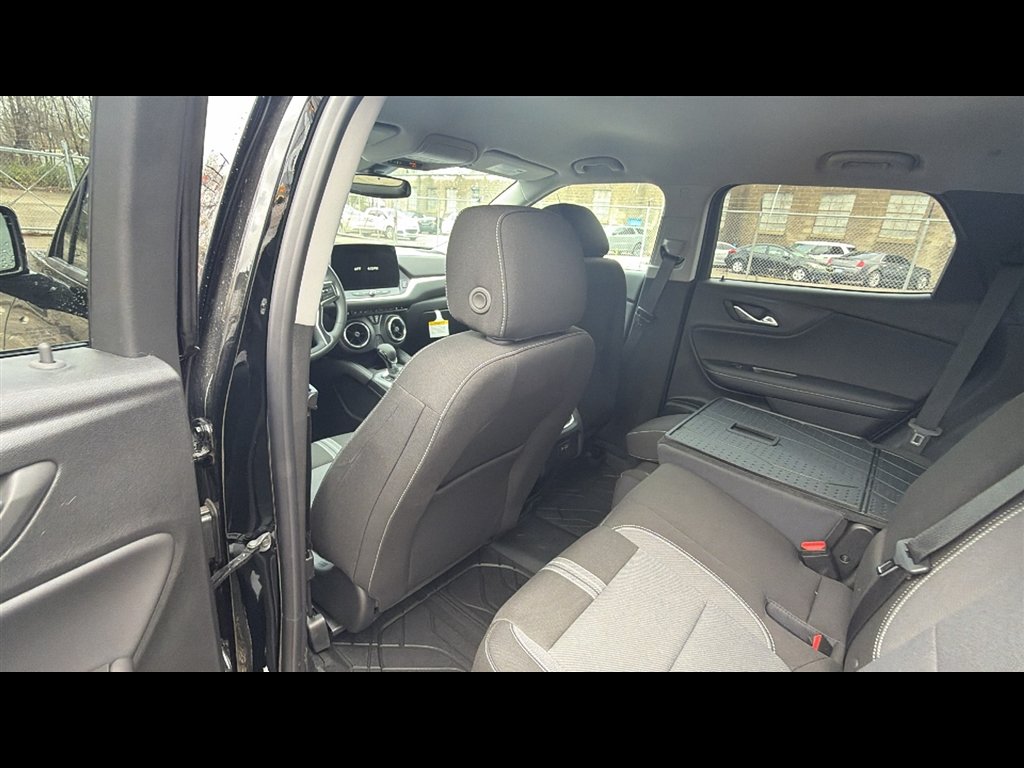 New 2026 Black Chevrolet 2LT image 23