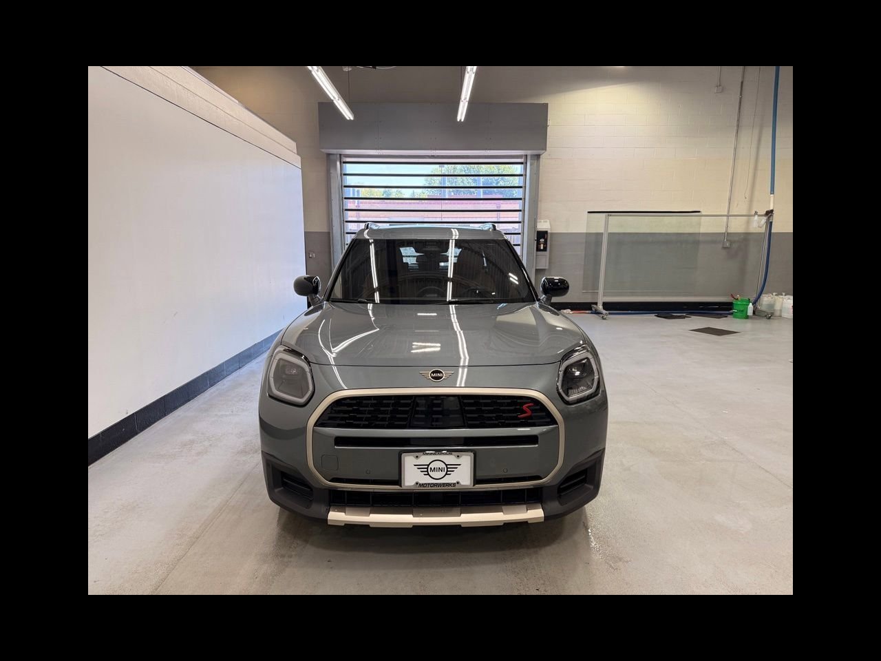 New 2027 Smokey Green Metallic MINI SIGNATURE PLUS image 7