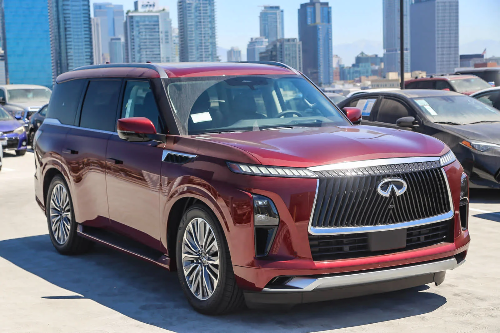 New 2025 COULIS RED INFINITI Luxe 4WD image 3