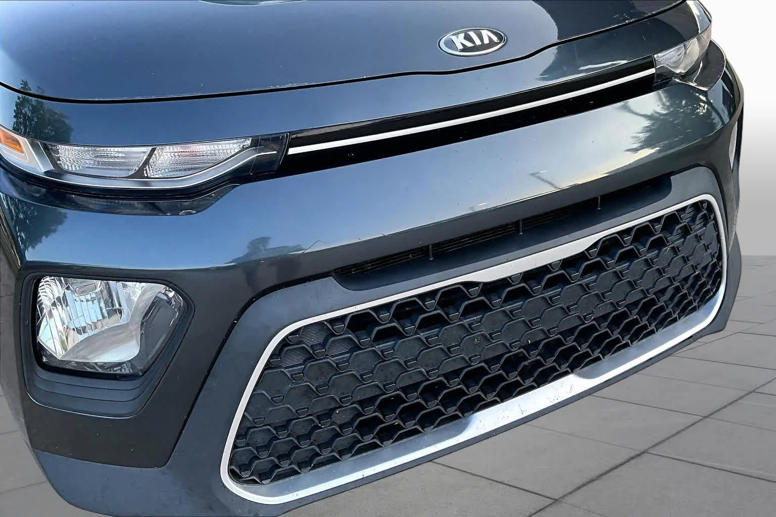 Used 2021 Gravity Gray Kia S image 30