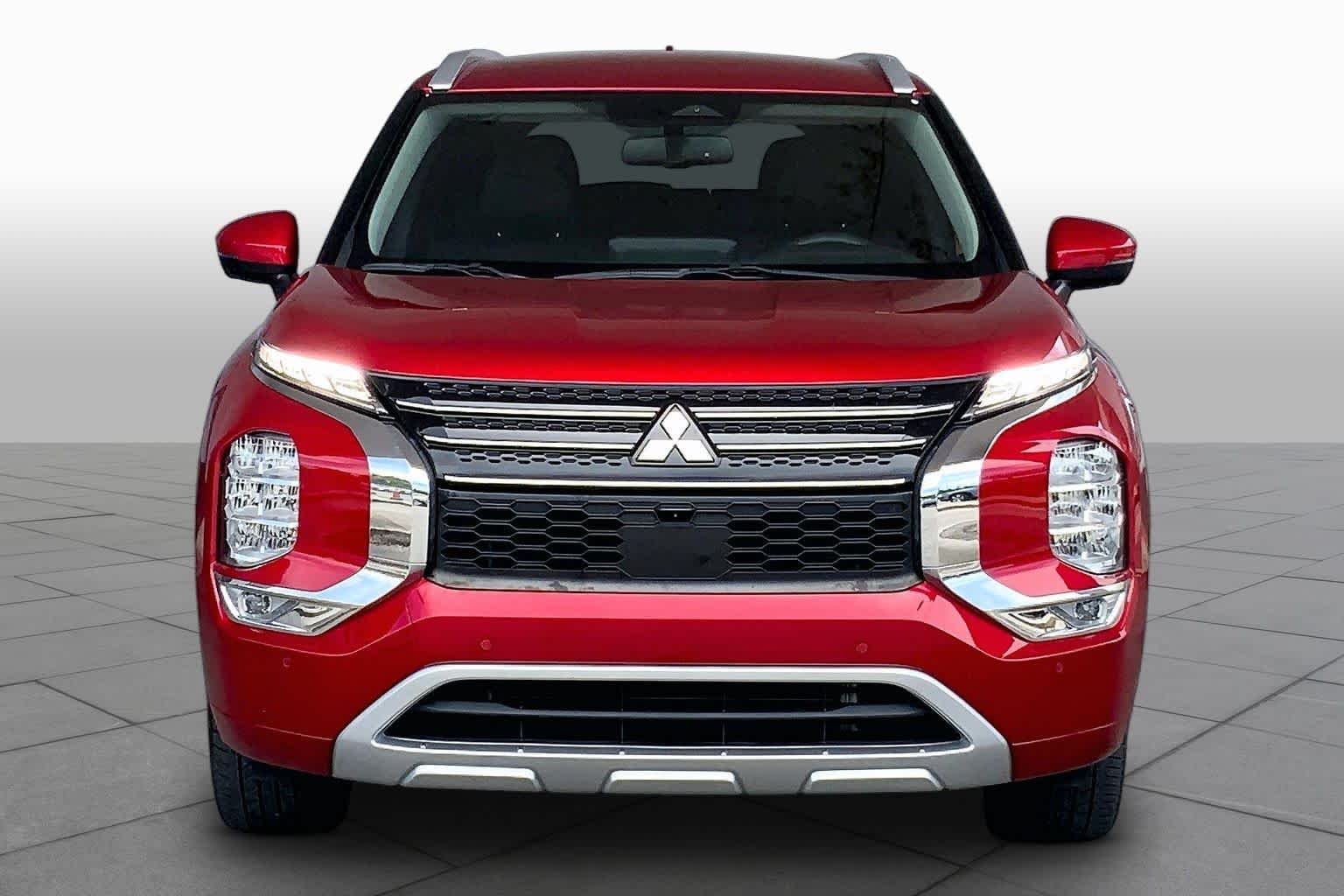 Used 2022 Red Diamond Mitsubishi SEL Special Edition image 4