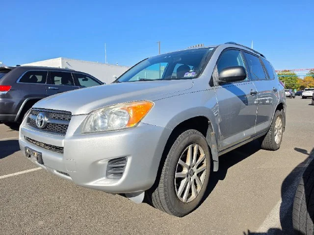 Used 2010 Silver Toyota Base image 3