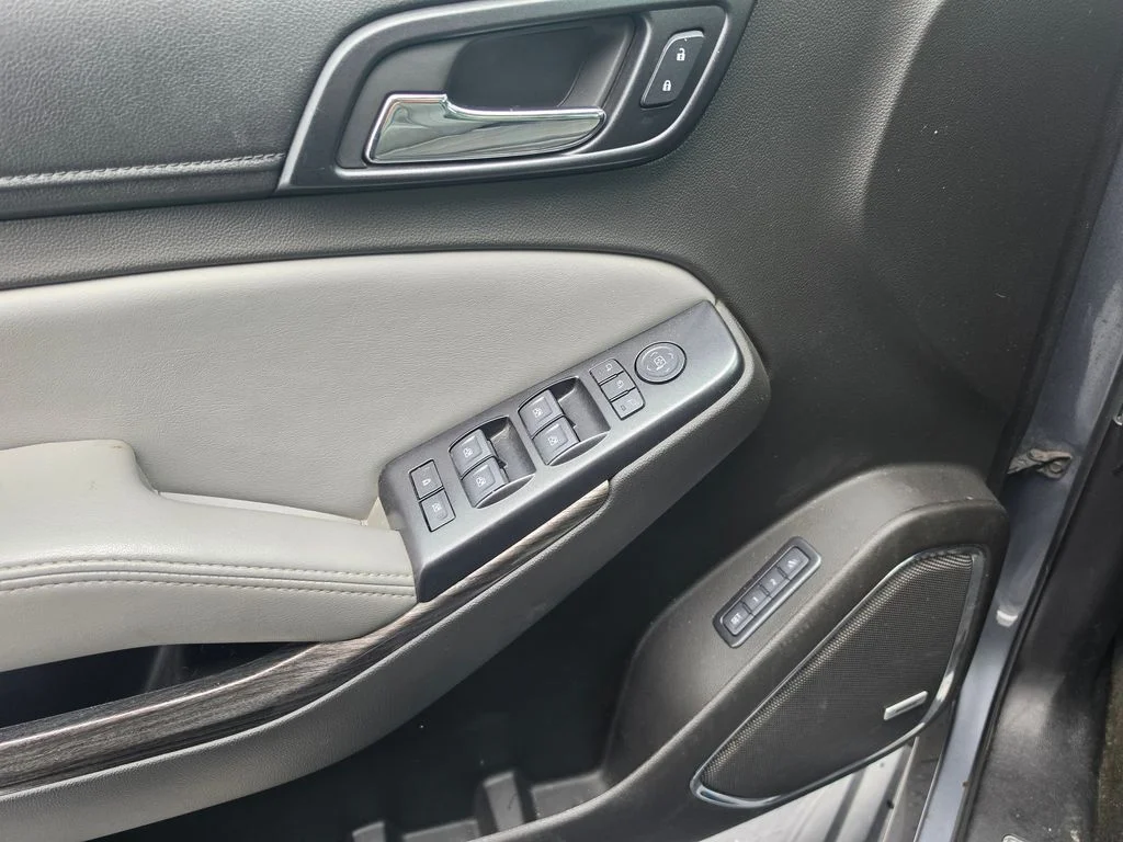 Used 2018 Gray Chevrolet LT image 15