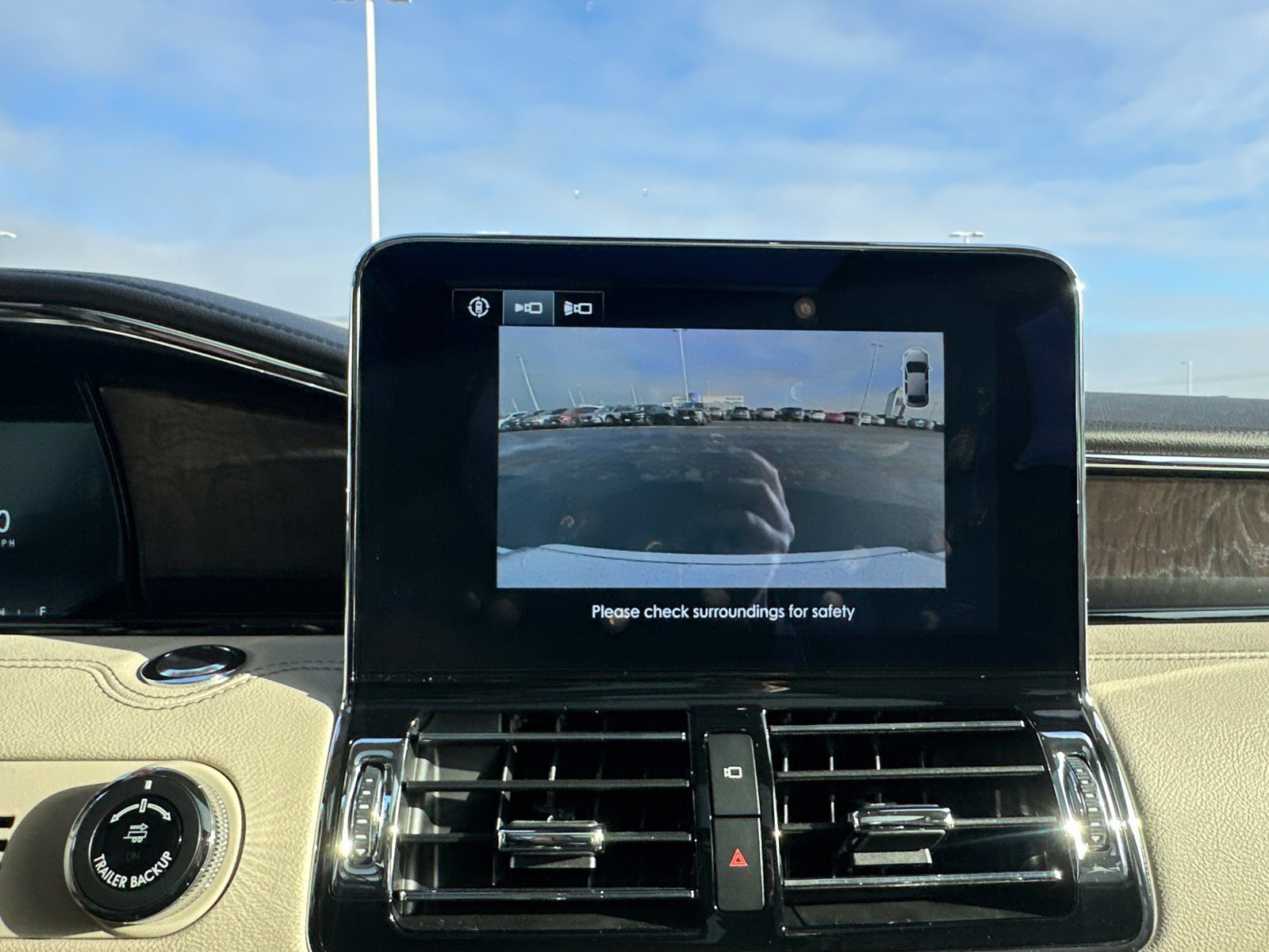 Used 2019 White Lincoln Reserve image 68