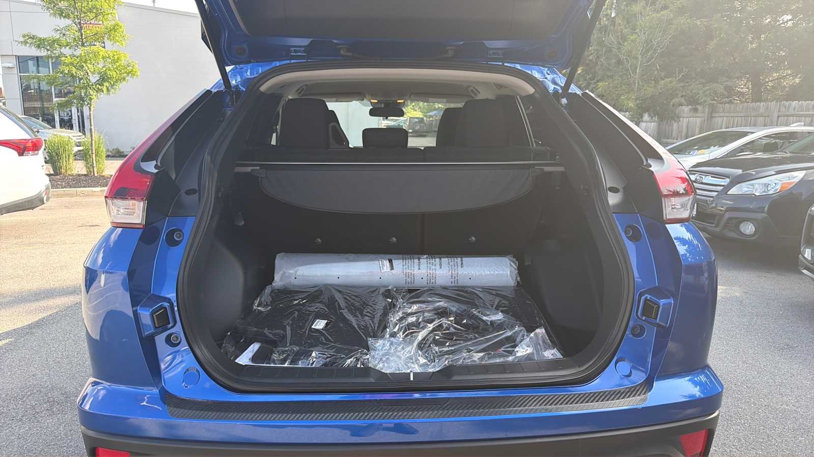 New 2026 Lightning Blue Metallic Mitsubishi LE 1.5T S-AWC image 10