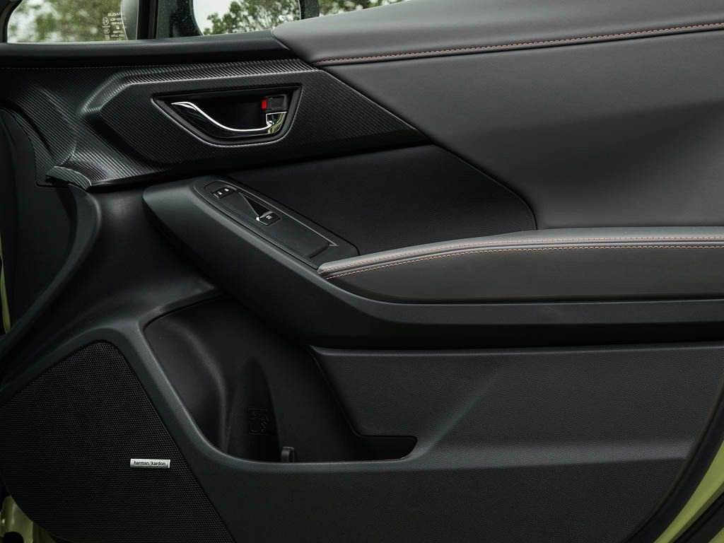 New 2026 CRYSTAL BLACK SILICA Subaru Limited Hybrid image 8