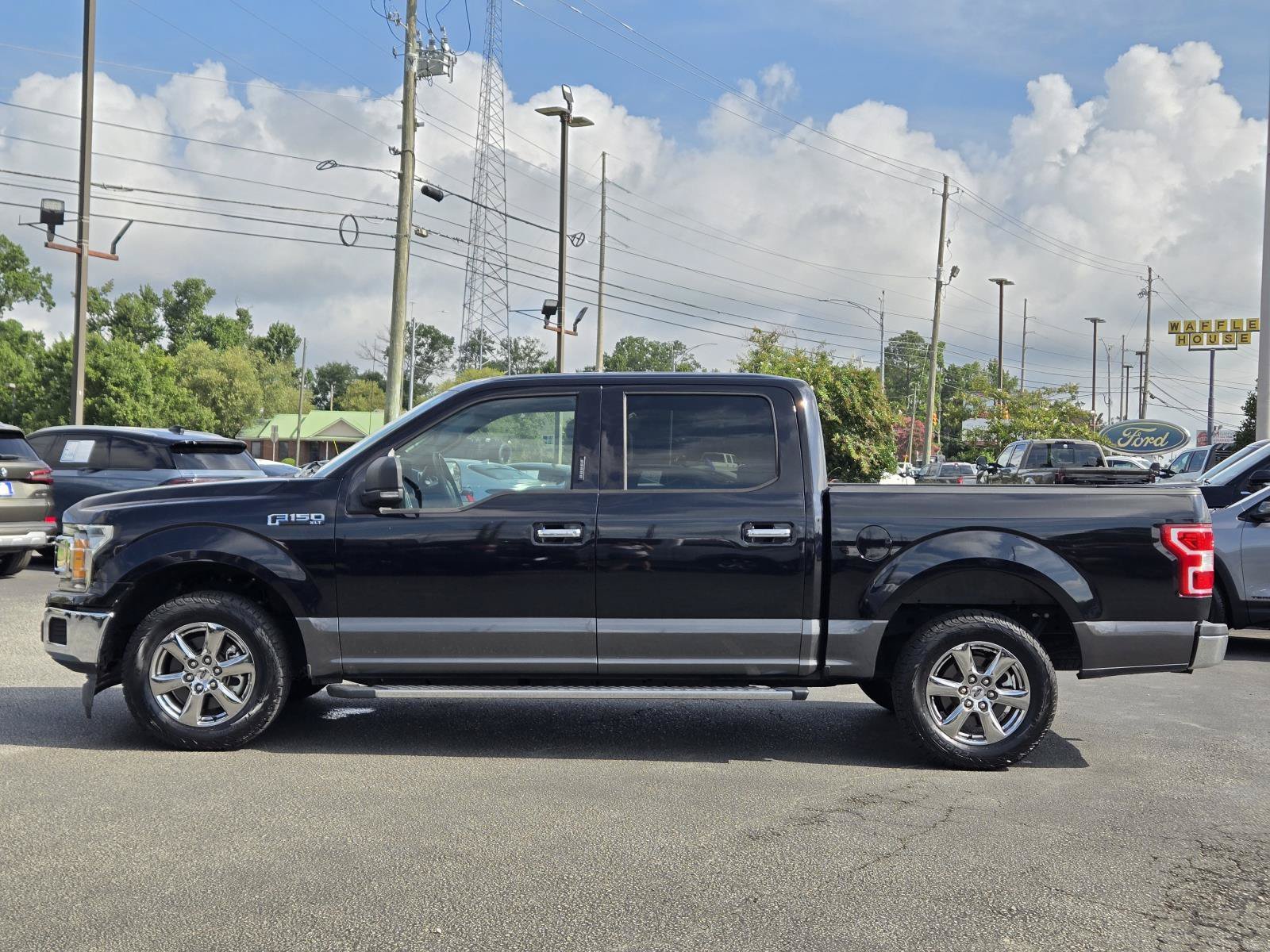 Used 2020 Black Ford XLT image 13