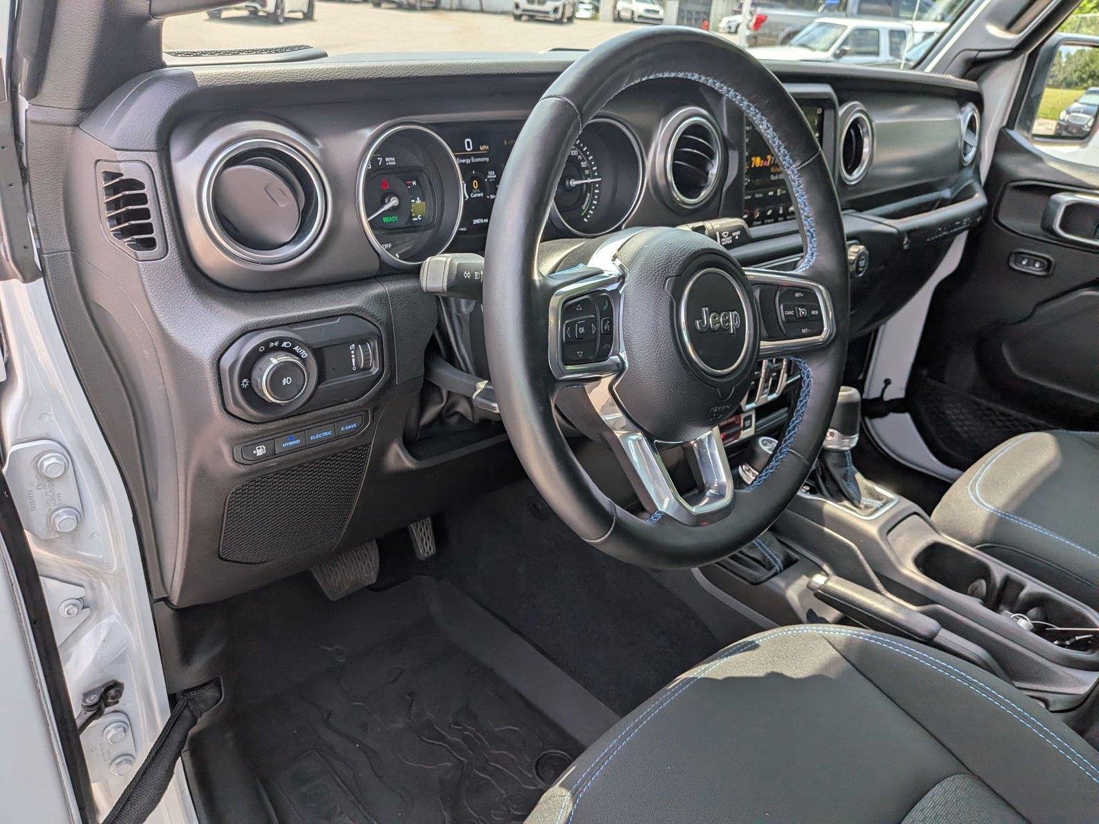 Used 2023 Bright White Clearcoat Jeep Rubicon image 19
