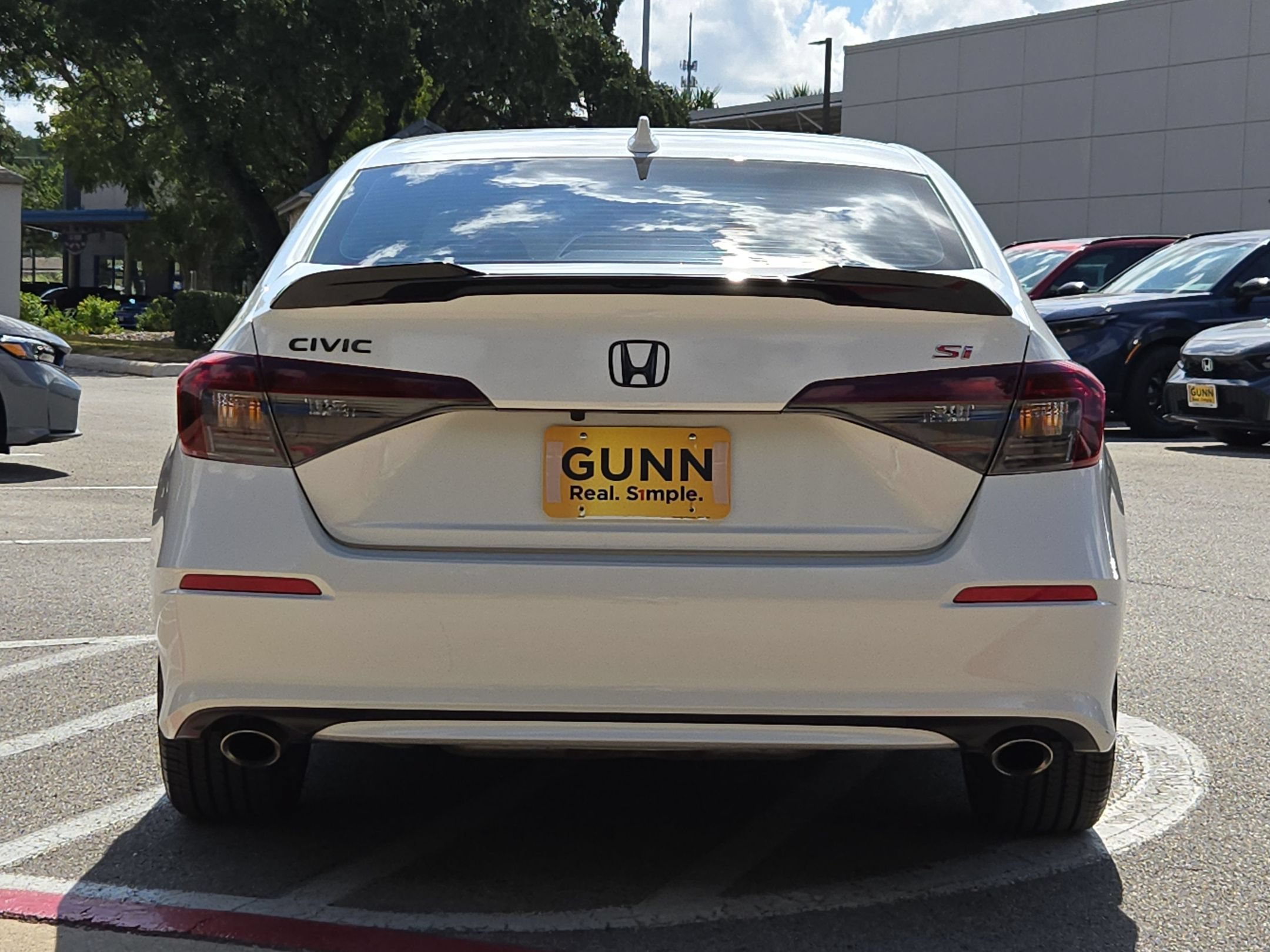 Used 2026 Platinum White Pearl Honda FWD image 4
