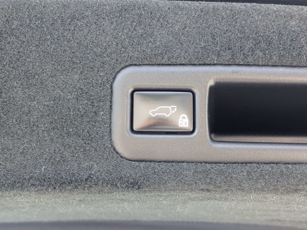 Used 2019 Black Lexus 350 image 18