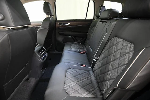 New 2026 Silver Volkswagen 2.0T SEL Premium R-Line image 9