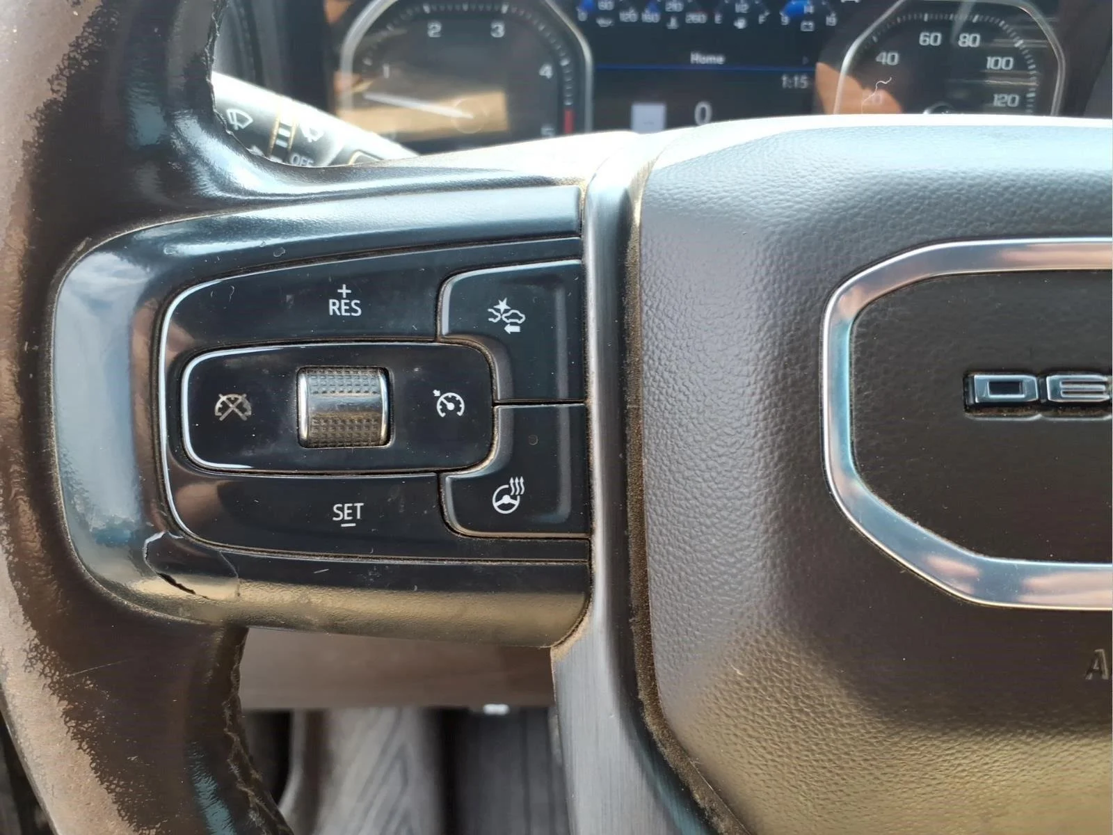 Used 2022 FOREST METALLIC GMC Denali image 22
