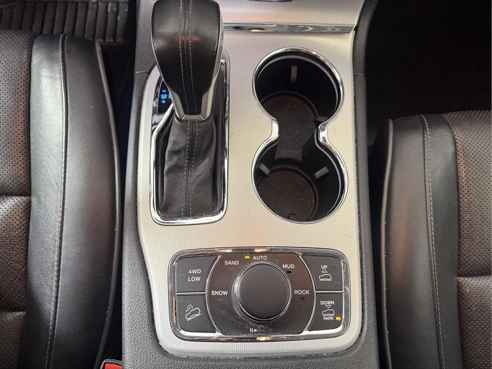 Used 2021 Granite Crystal Metallic Clearcoat Jeep Summit image 5