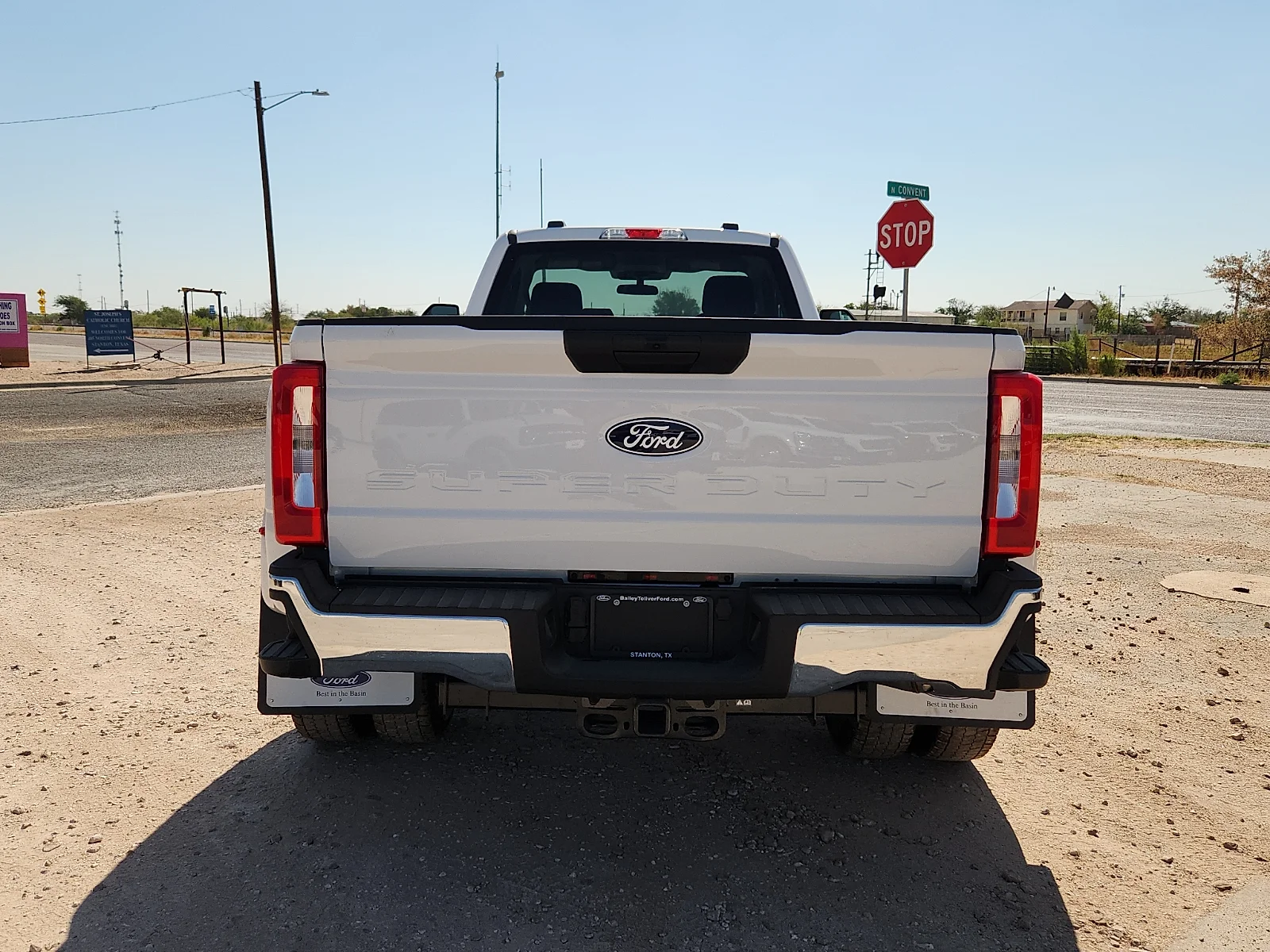 New 2027 Oxford White Ford XLT image 6