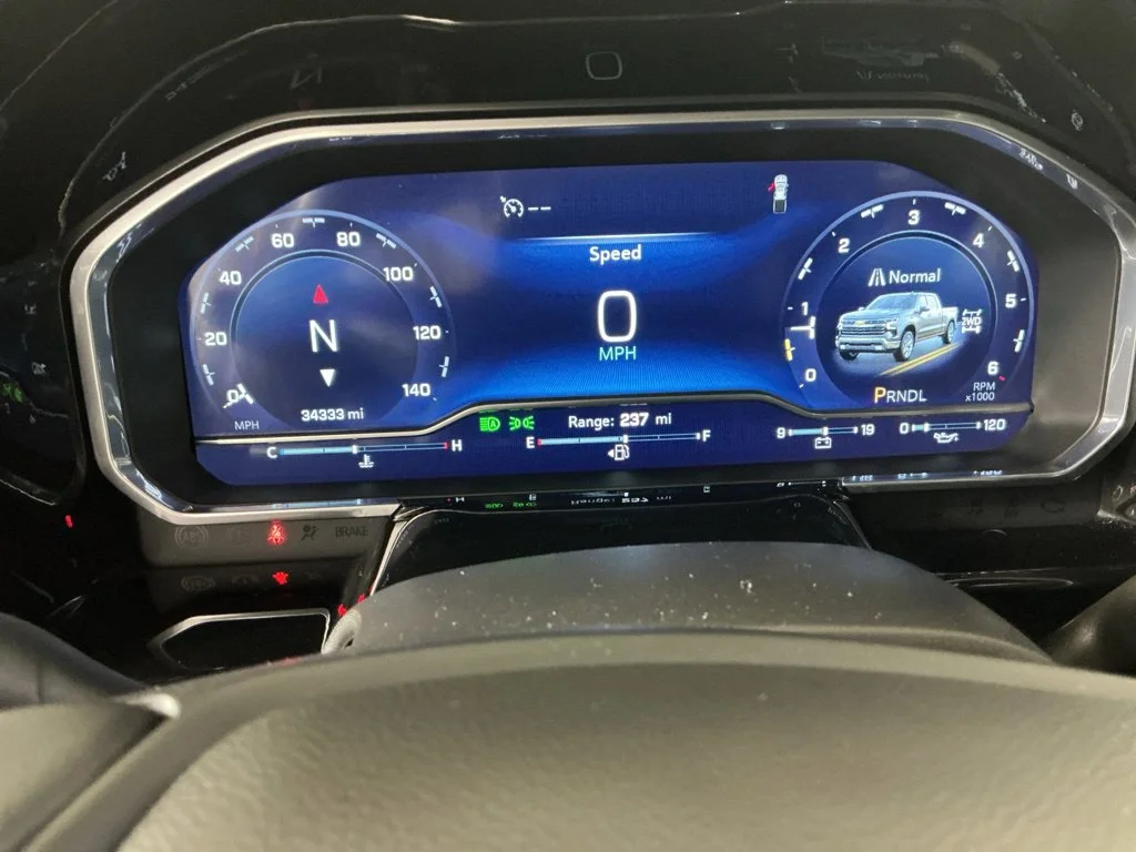 Used 2022 Black Chevrolet LT image 21
