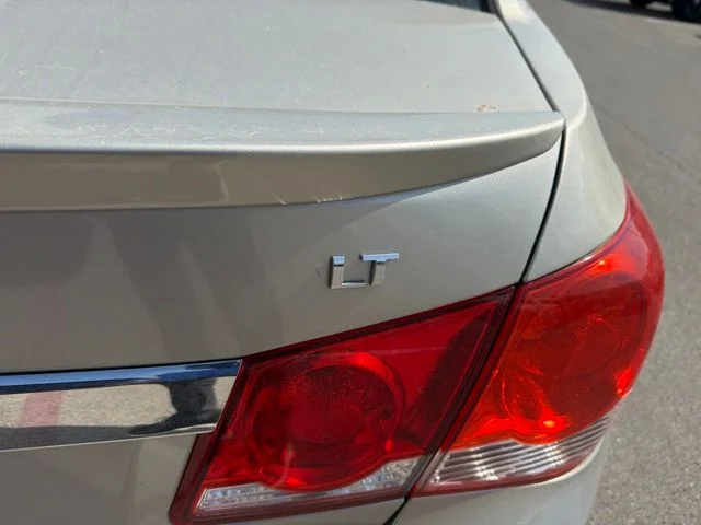 Used 2015 Gold Chevrolet 1LT image 5
