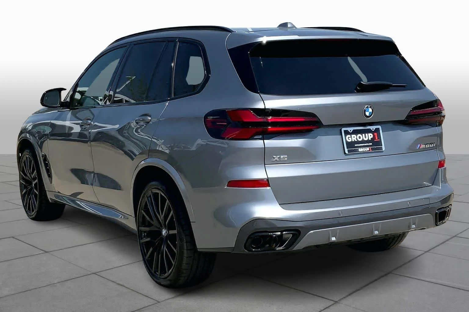 New 2026 Skyscraper Grey Metallic BMW M60i image 11