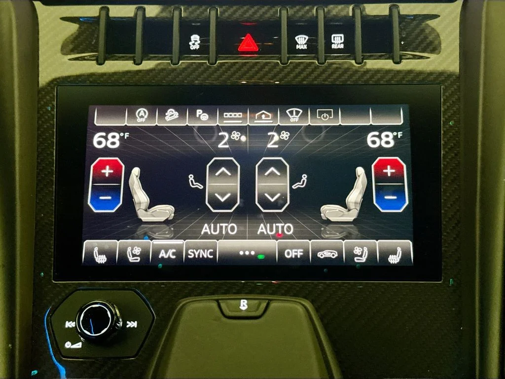 Used 2023 Blue Lamborghini S image 16