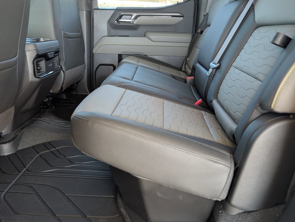 2026 Chevrolet Silverado 1500 ZR2 - Photo 7