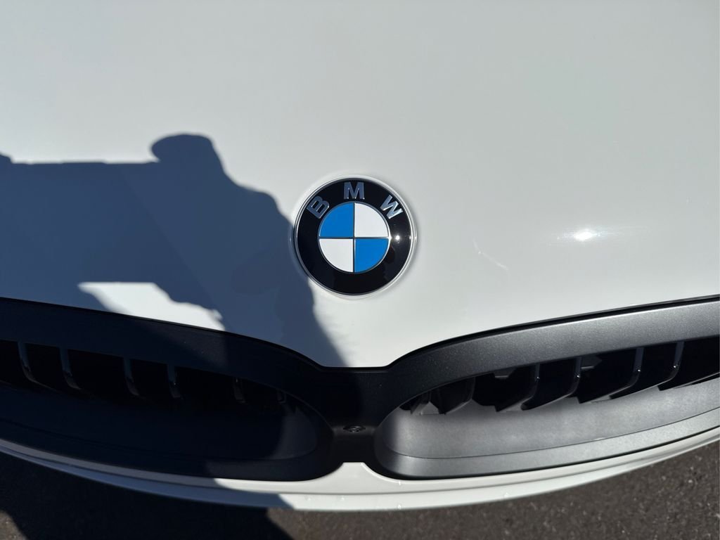 2026 BMW 8 Series 840i - Photo 17