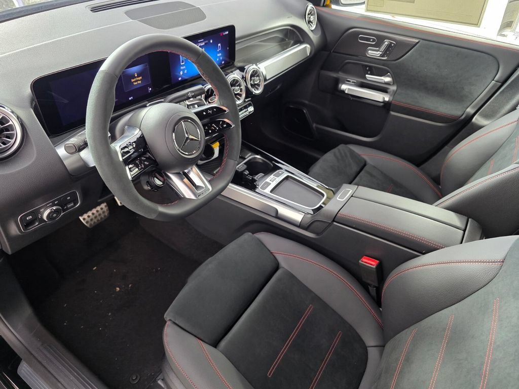 2026 Mercedes-Benz GLB AMG GLB 35 - Photo 26