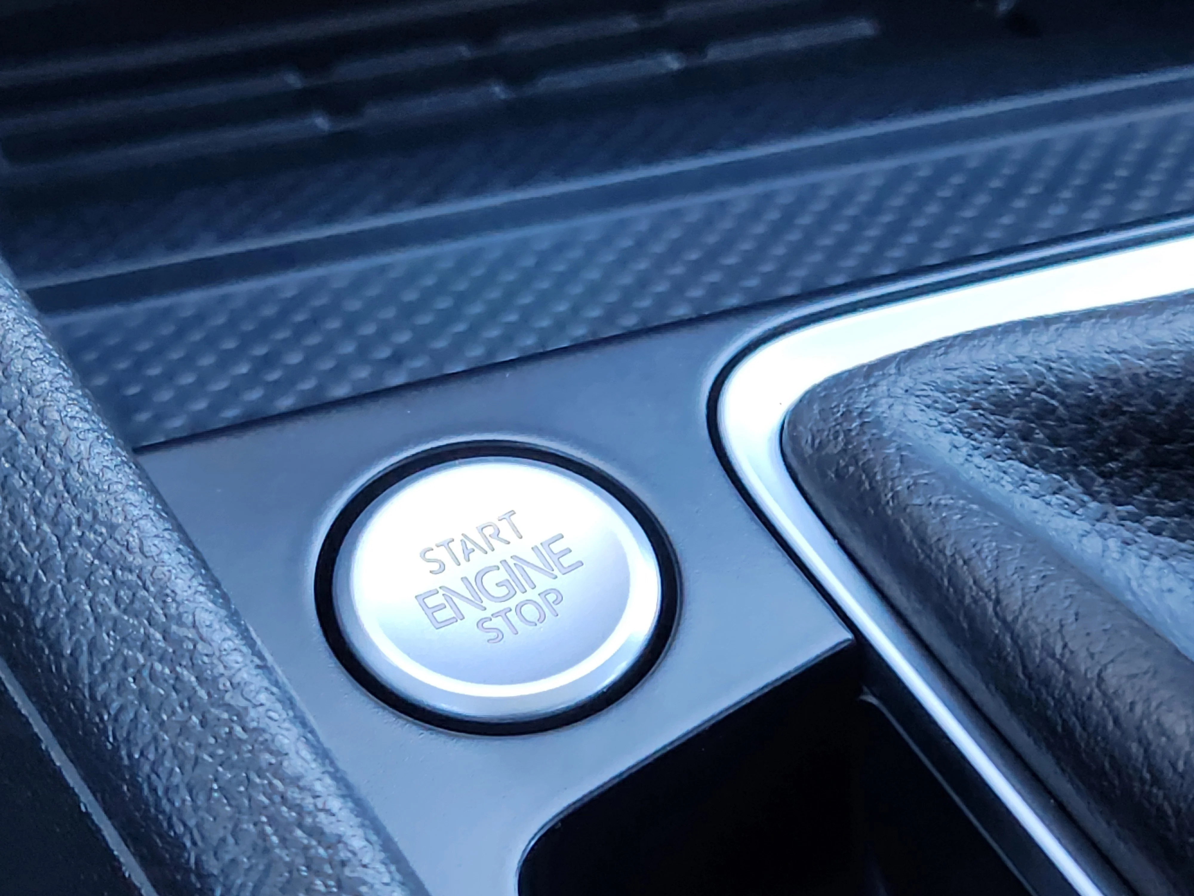2025 Volkswagen Jetta SE - Photo 25