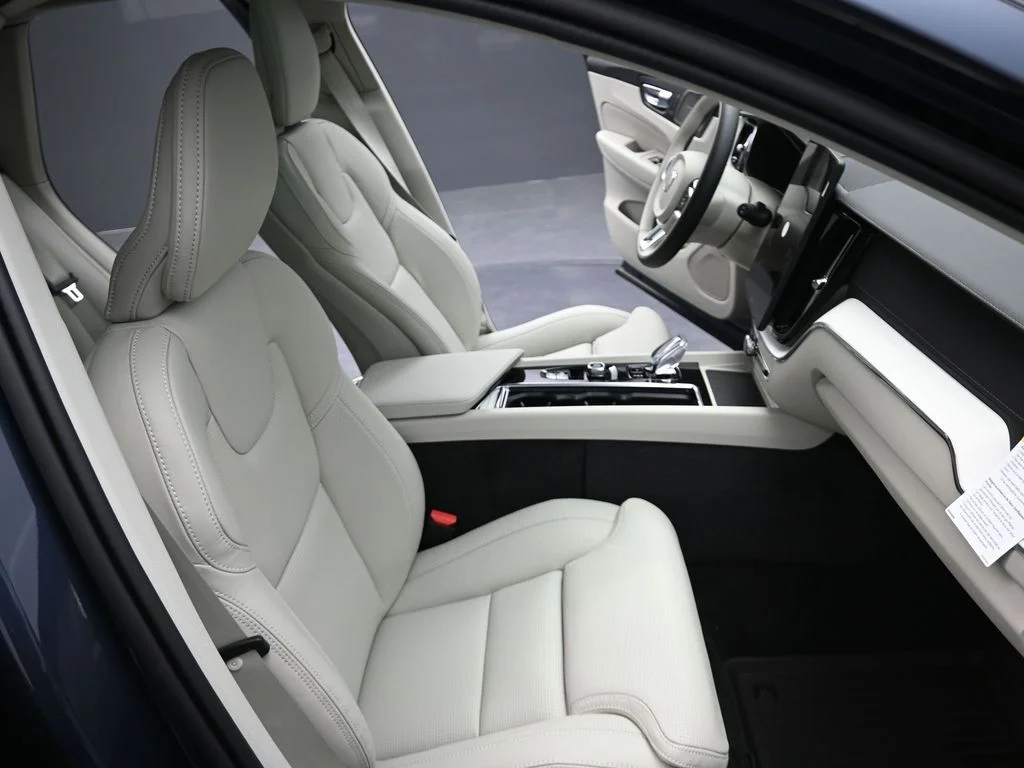 New 2026 Denim Blue Volvo Ultra image 18