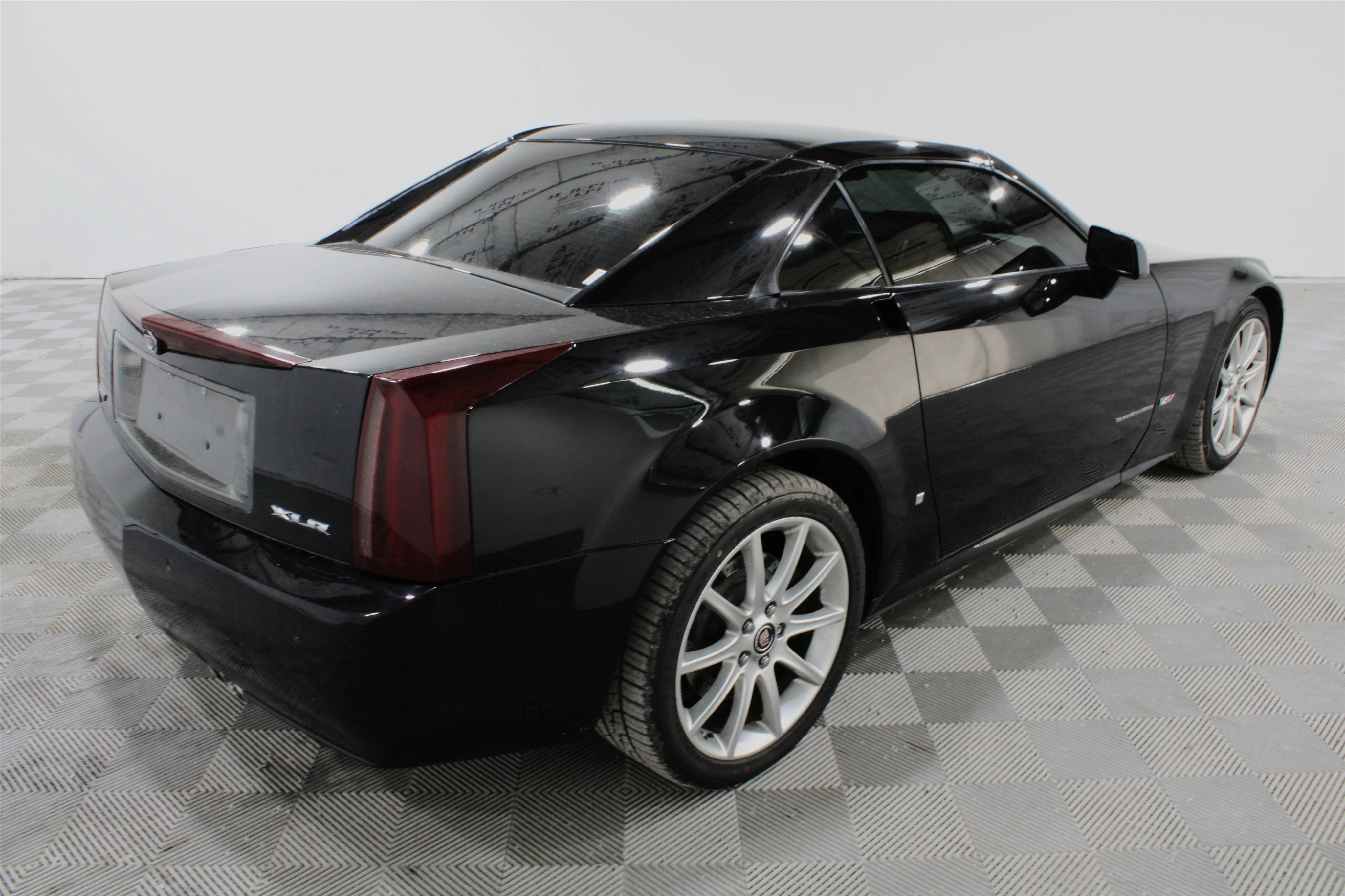 2007 Cadillac XLR V - Photo 23