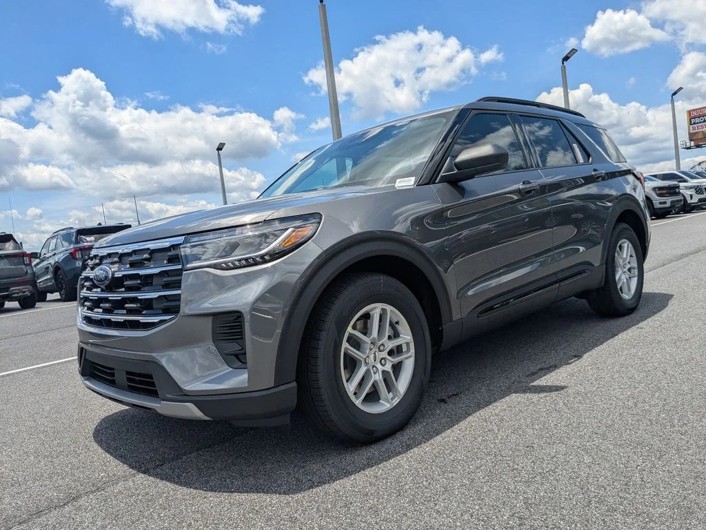 New 2026 Carbonized Gray Metallic Ford Active image 8