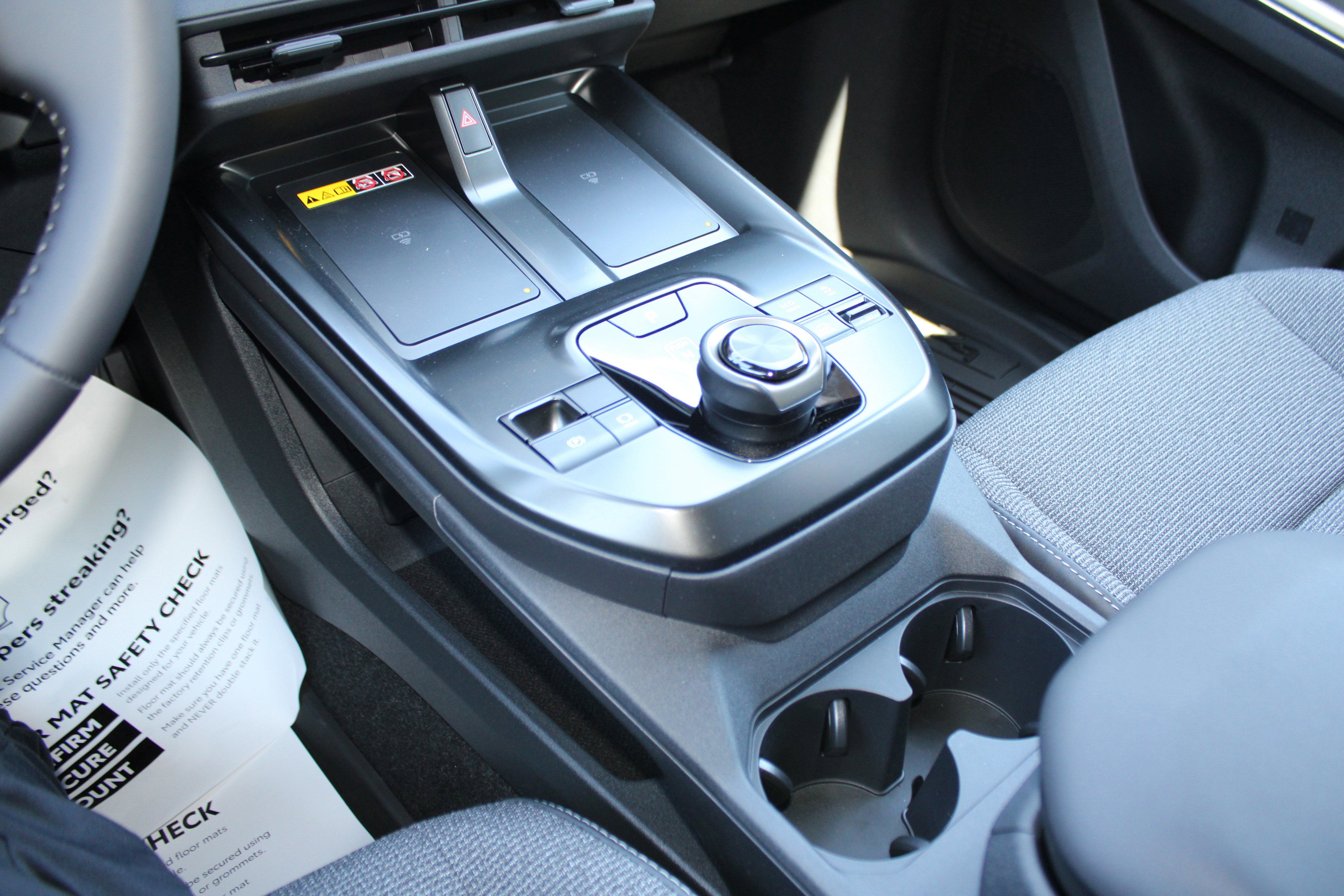 2026 Toyota bZ XLE - Photo 29