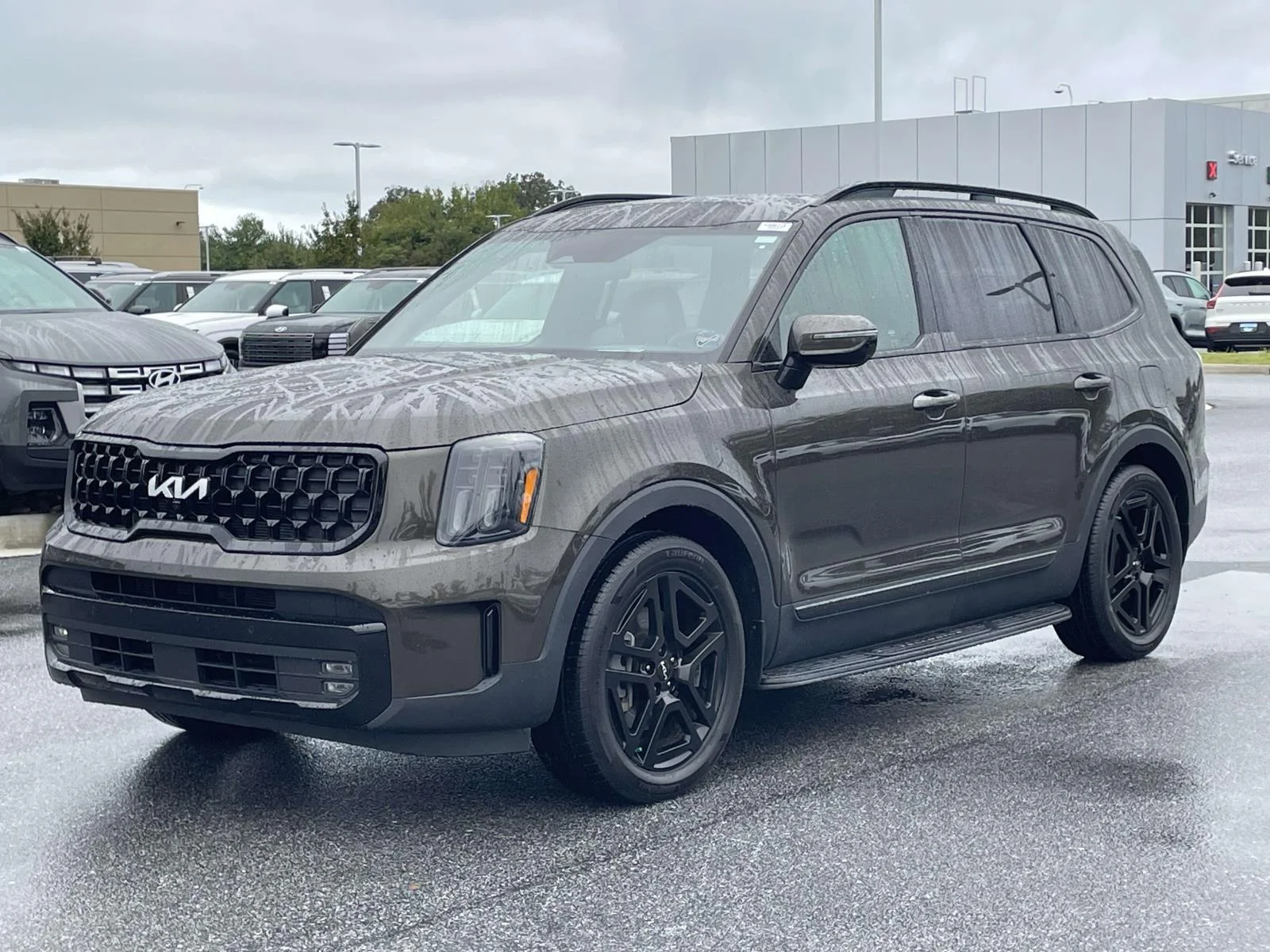 Used 2024 Dark Moss Kia SX Prestige X-Line image 27
