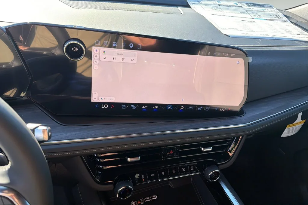 New 2027 Polar White Tricoat Chevrolet Premier image 24