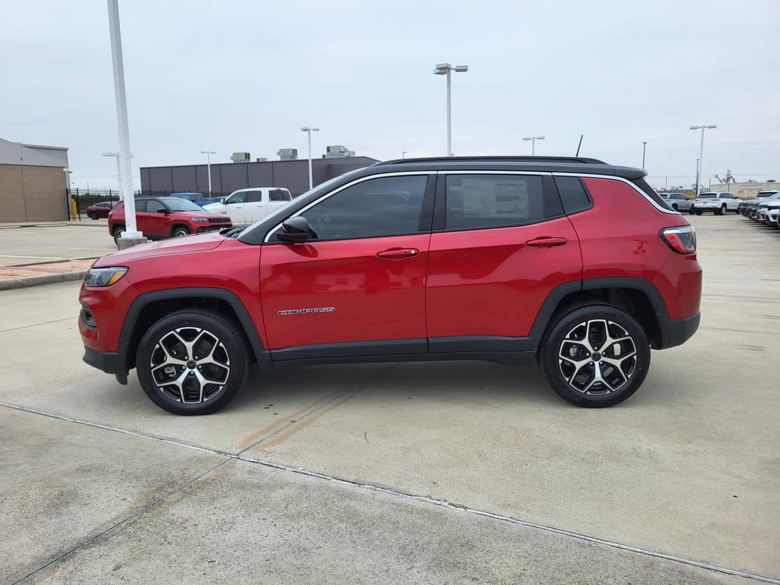 New 2026 Red Hot Pearl-Coat Exterior Paint Jeep Limited image 2