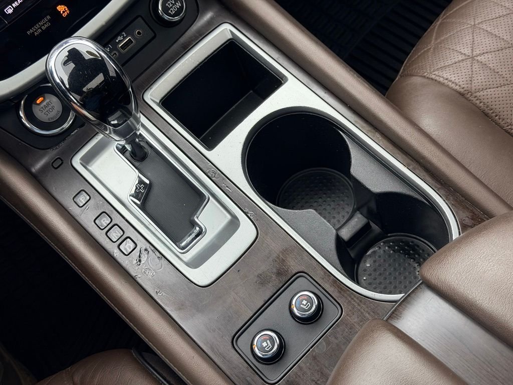 Used 2019 White Nissan Platinum image 30