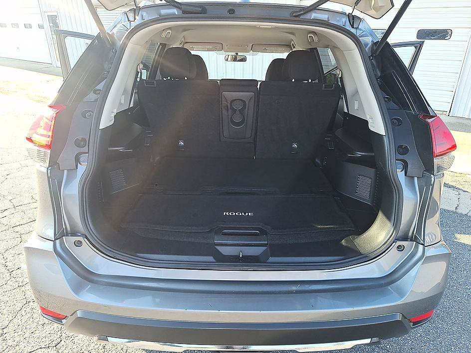 Used 2017 Gun Metallic Nissan S image 22