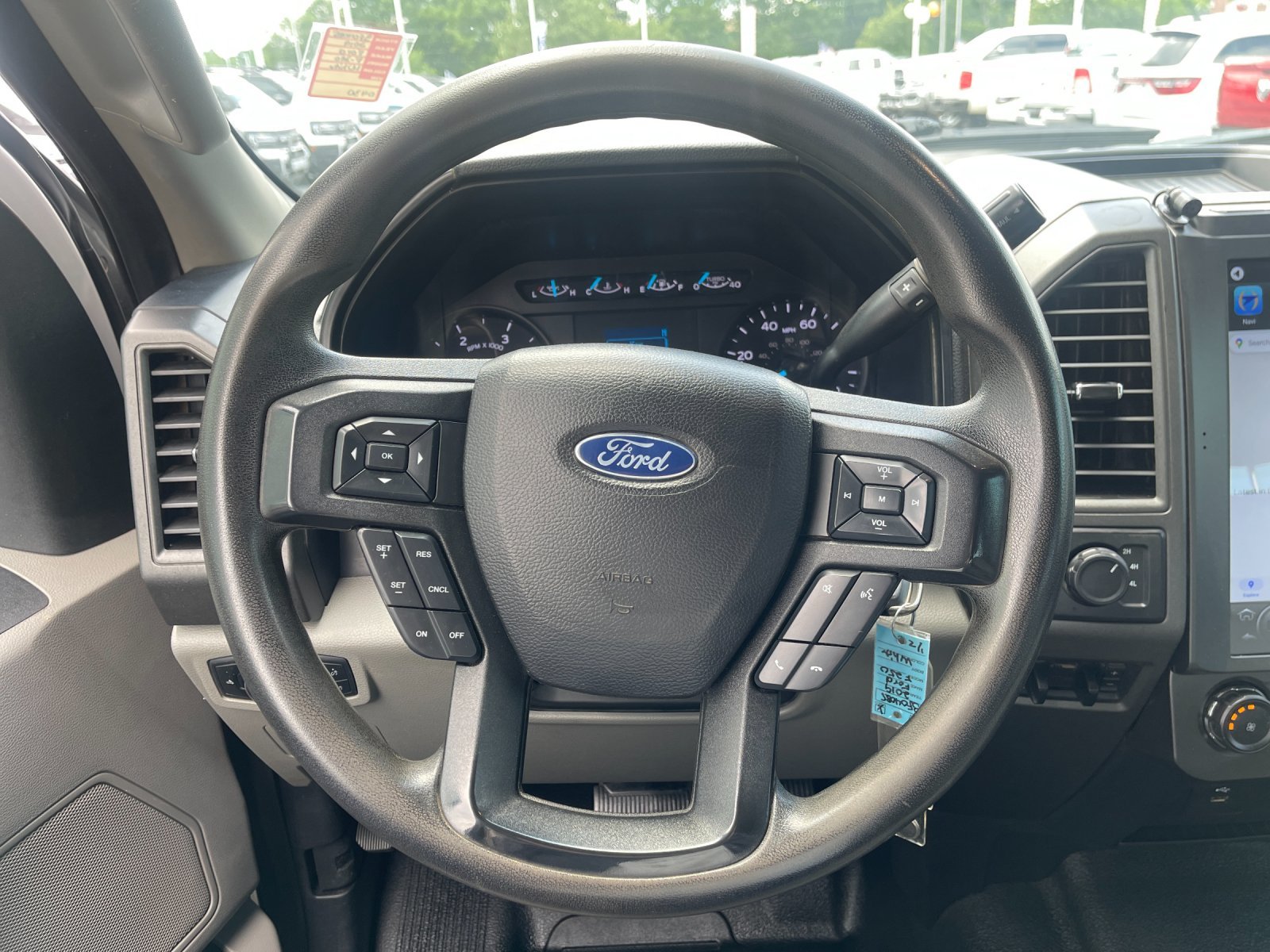 Used 2019 White Ford XL image 24